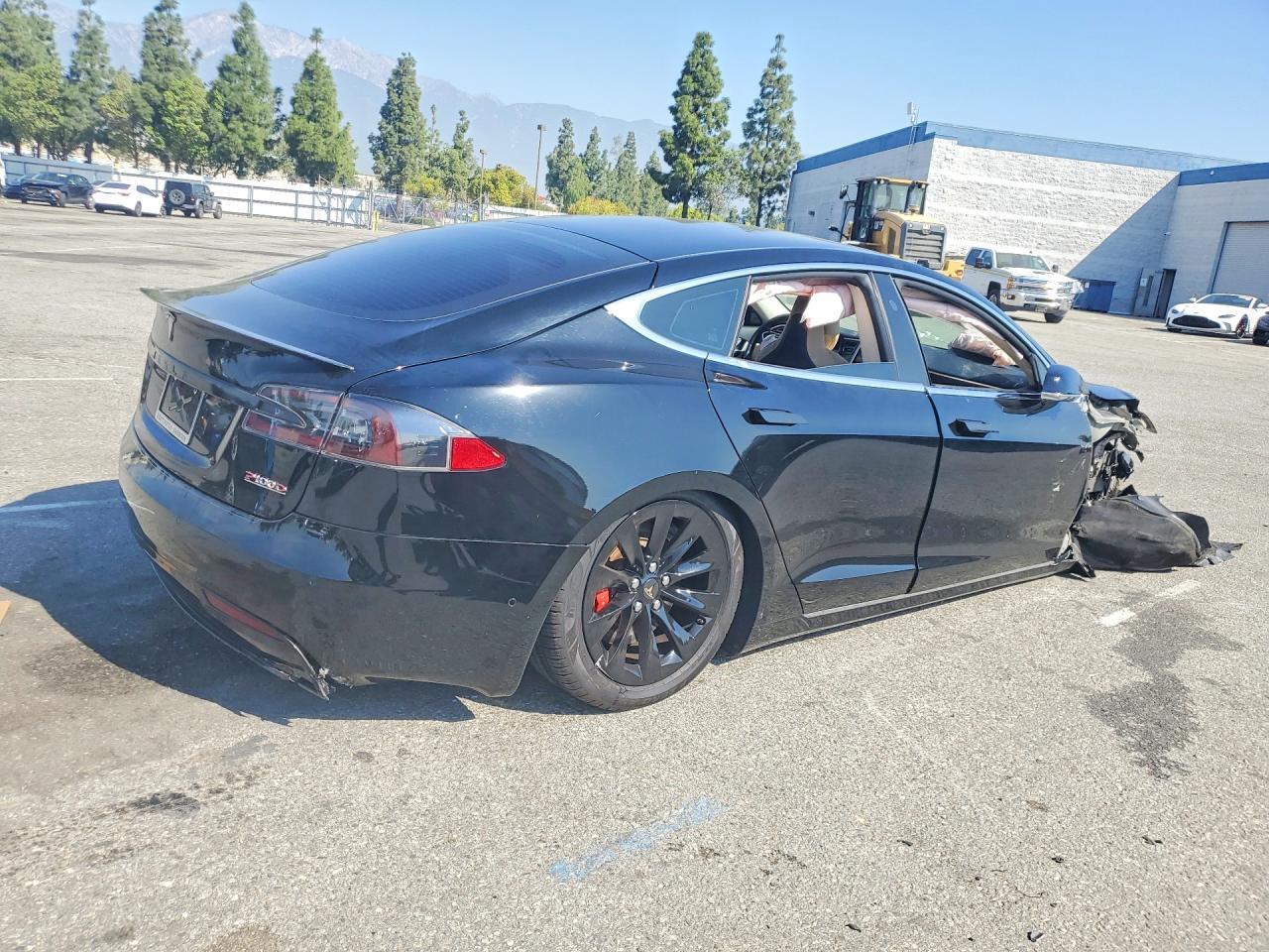 2017 Tesla Model S - Фото 3