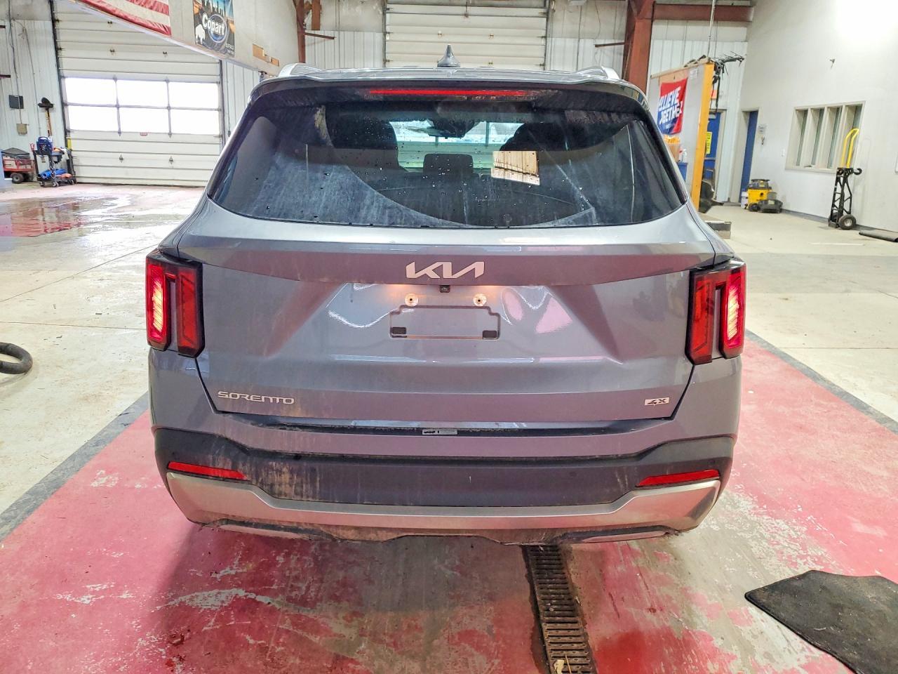 2024 Kia Sorento S - Image 6