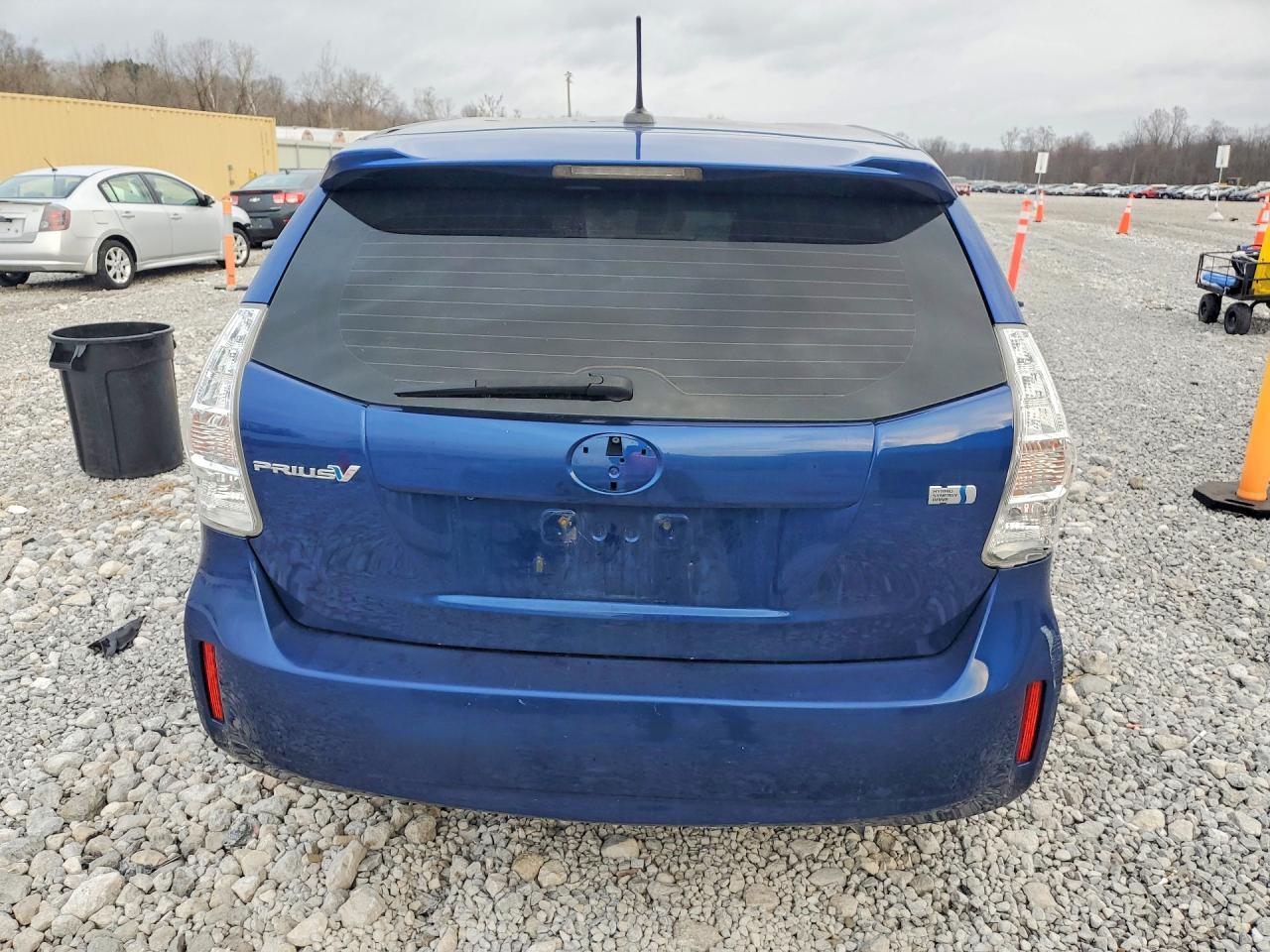 2012 Toyota Prius V Five - Фото 6