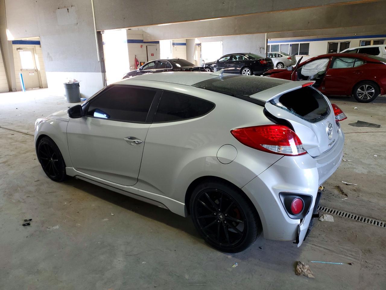 2016 Hyundai Veloster Turbo - Image 2