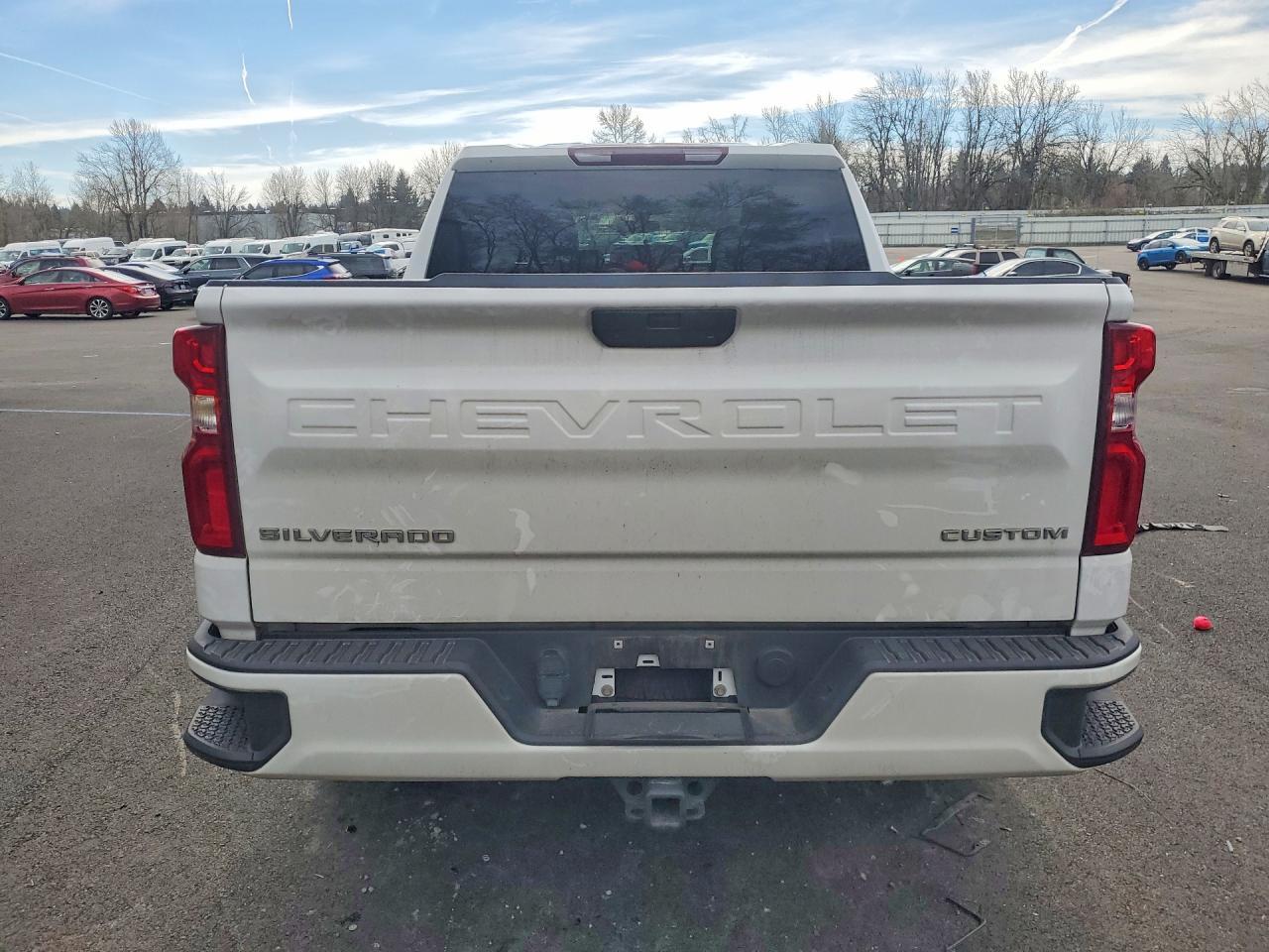 2020 Chevrolet Silverado K1500 Custom - Фото 6