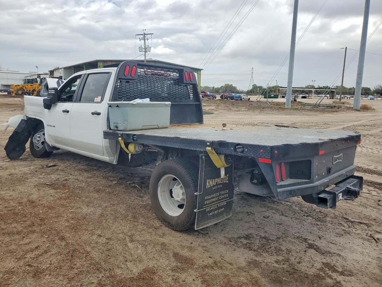 2025 Chevrolet Silverado Hd Flatbed Truck - Image 2
