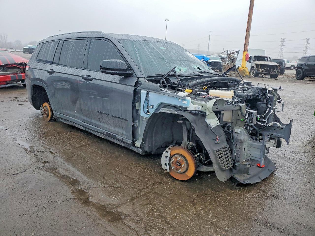 2023 Jeep Grand Cherokee L Laredo - Image 4