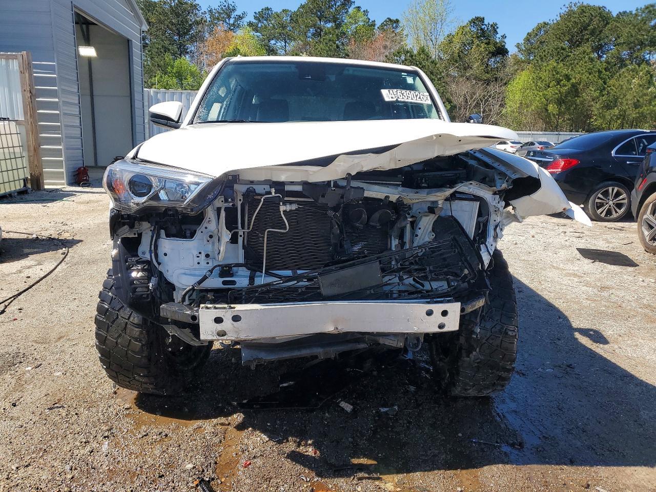2022 Toyota 4Runner Sr5 - Фото 5