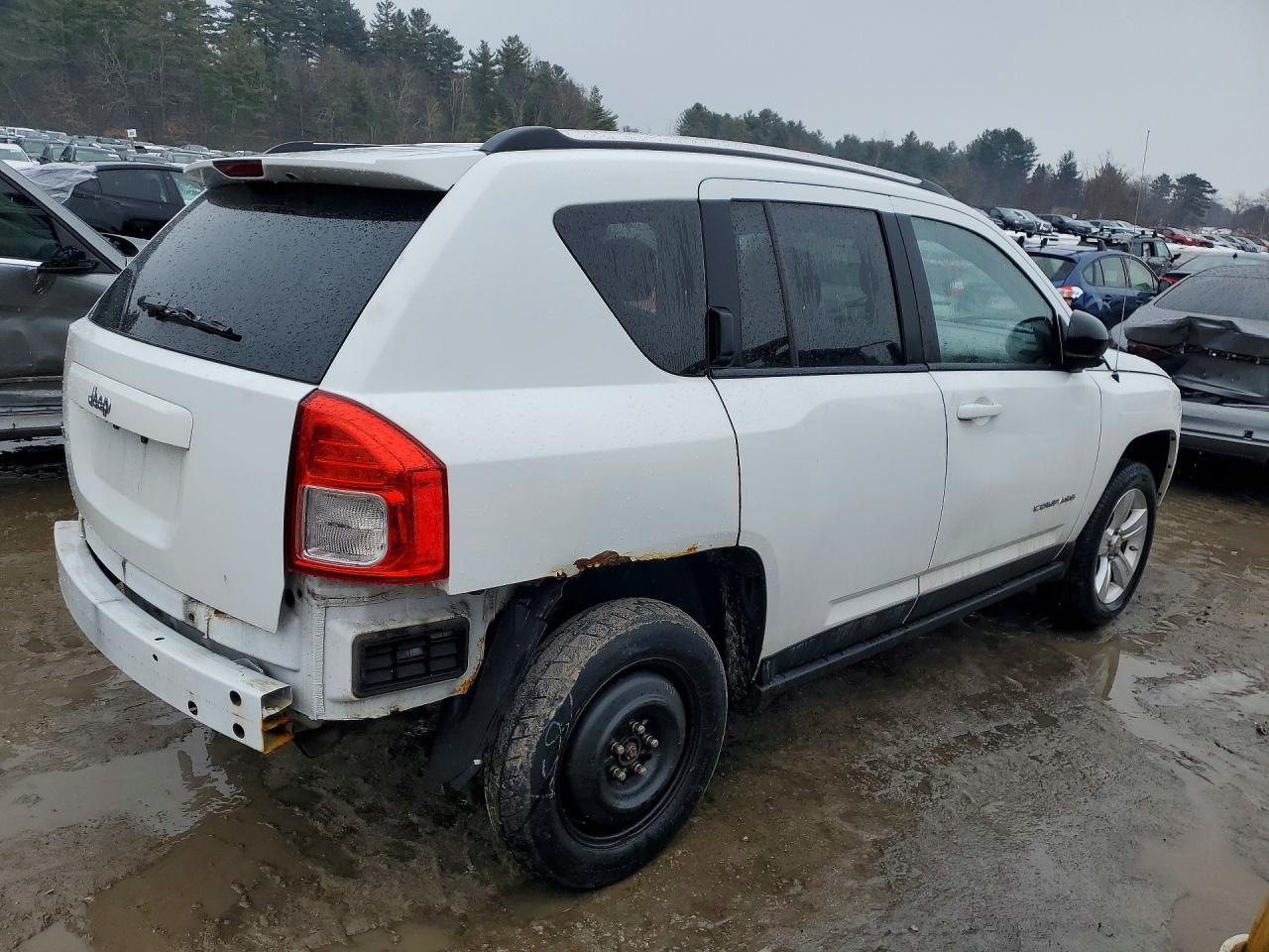 2011 Jeep Compass Sport - Image 3