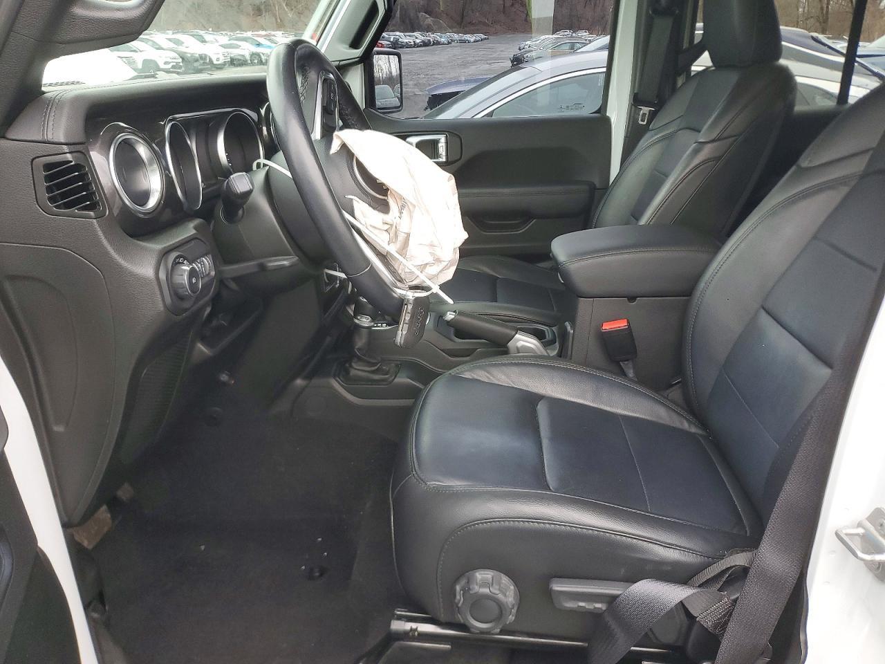 2022 Jeep Wrangler Unlimited Sahara - Фото 7