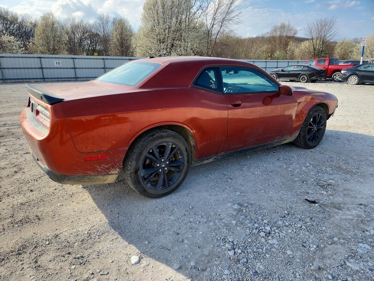 2021 Dodge Challenger Sxt - Фото 3