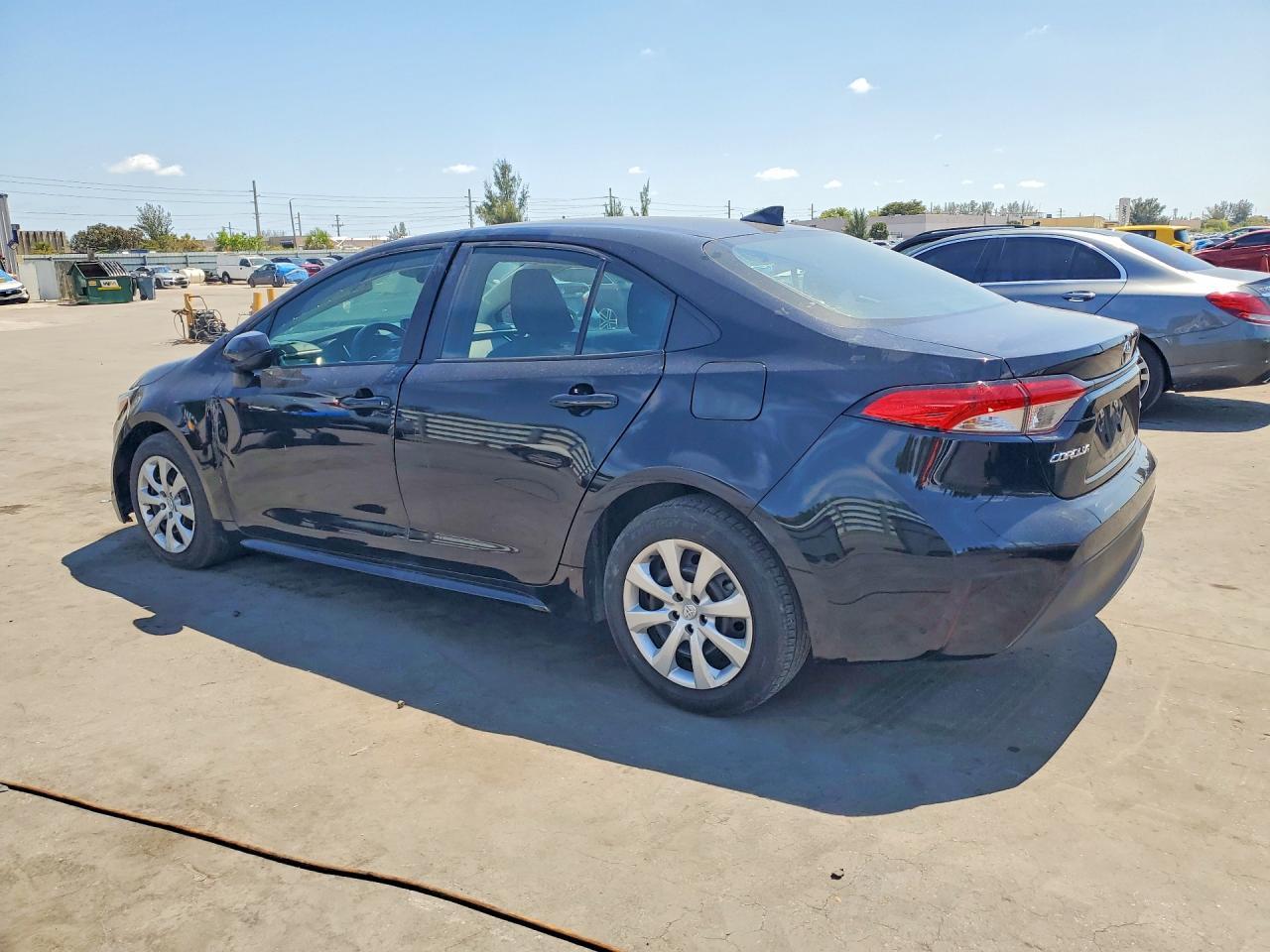 2023 Toyota Corolla Le - Фото 2