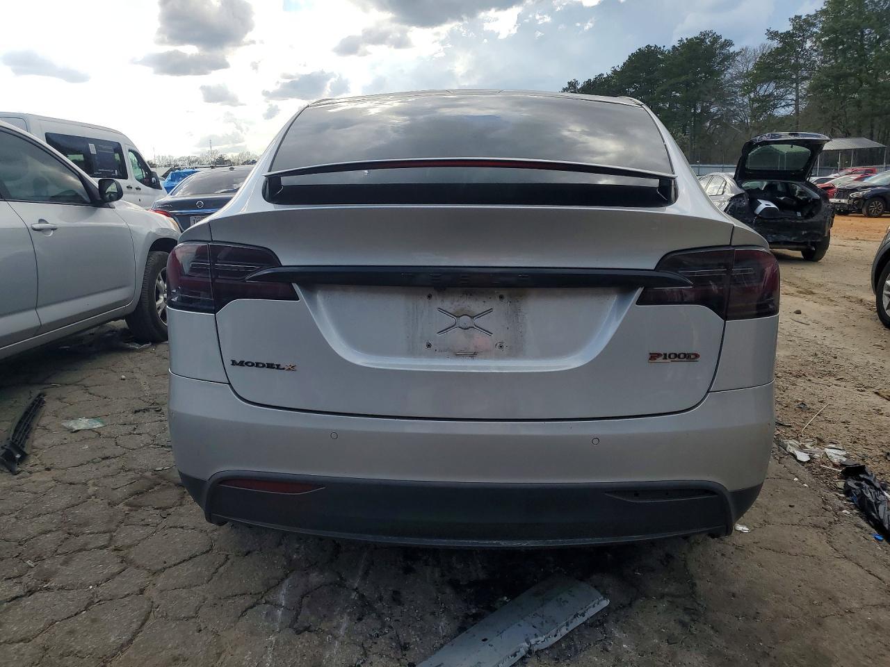 2018 Tesla Model X - Фото 6