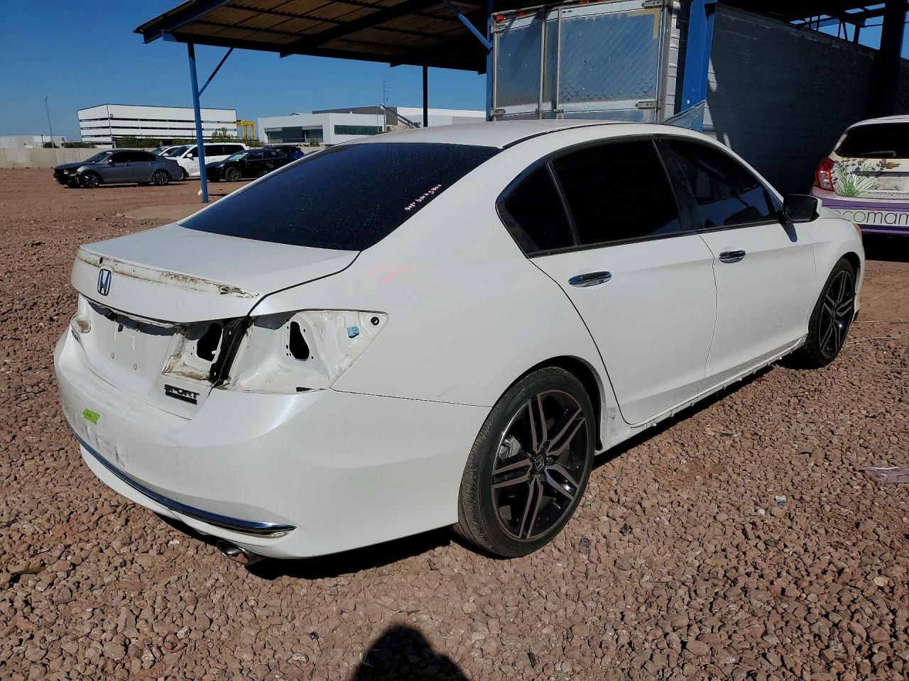 2017 Honda Accord - Фото 3