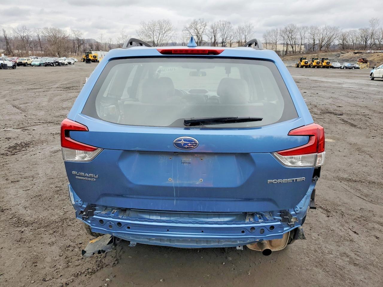 2022 Subaru Forester - Фото 6