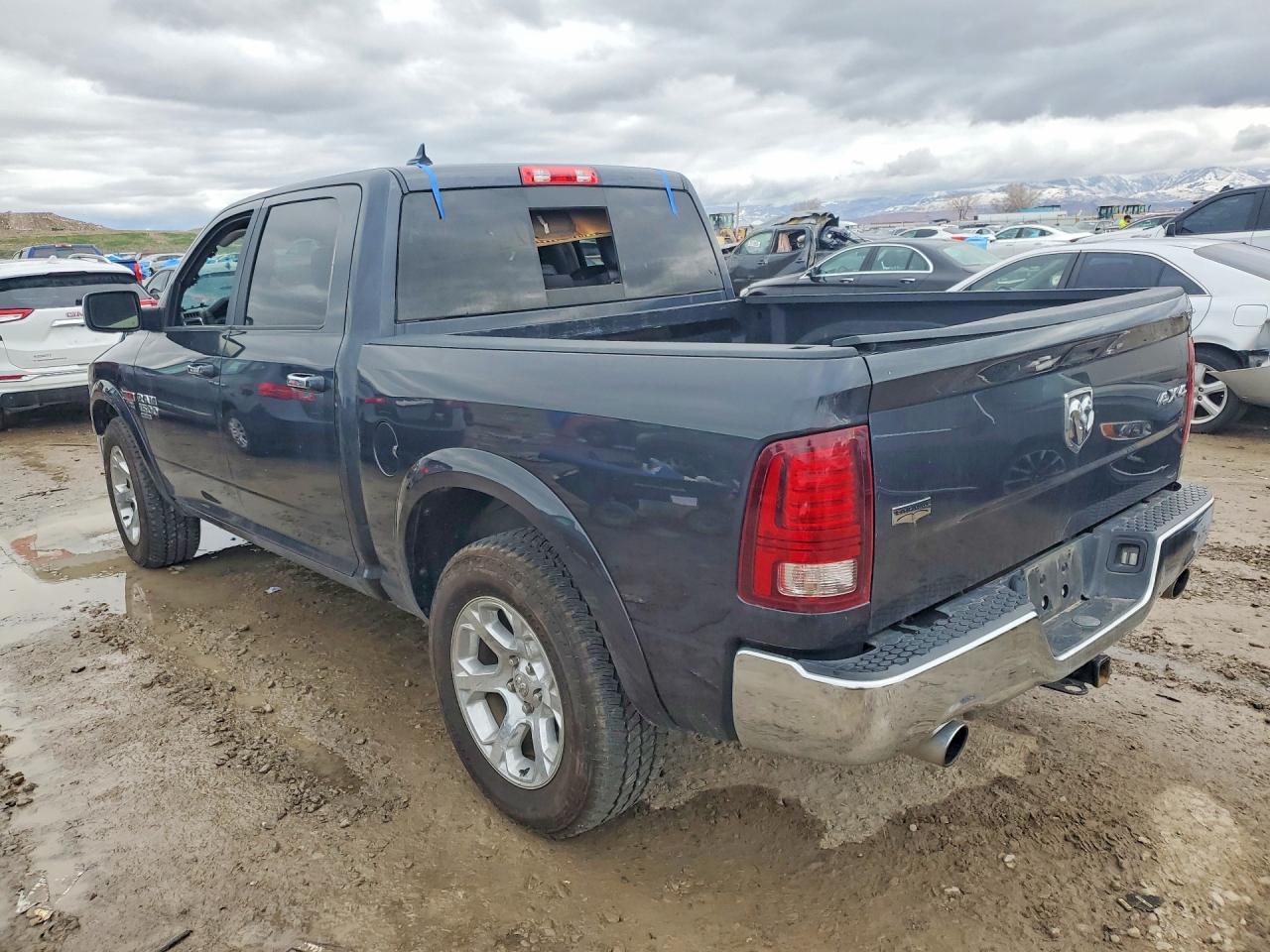 2019 Ram 1500 Classic Laramie - Фото 2