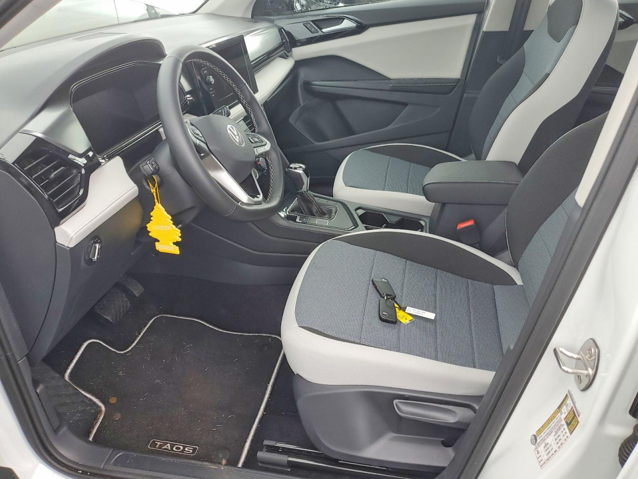 2025 Volkswagen Taos S - Фото 7