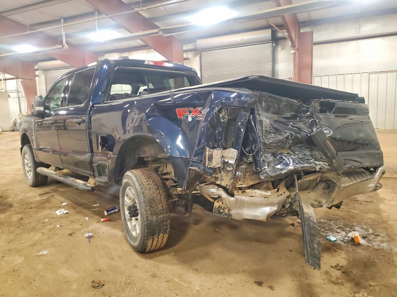 2023 Ford F250 Super Duty - Фото 2