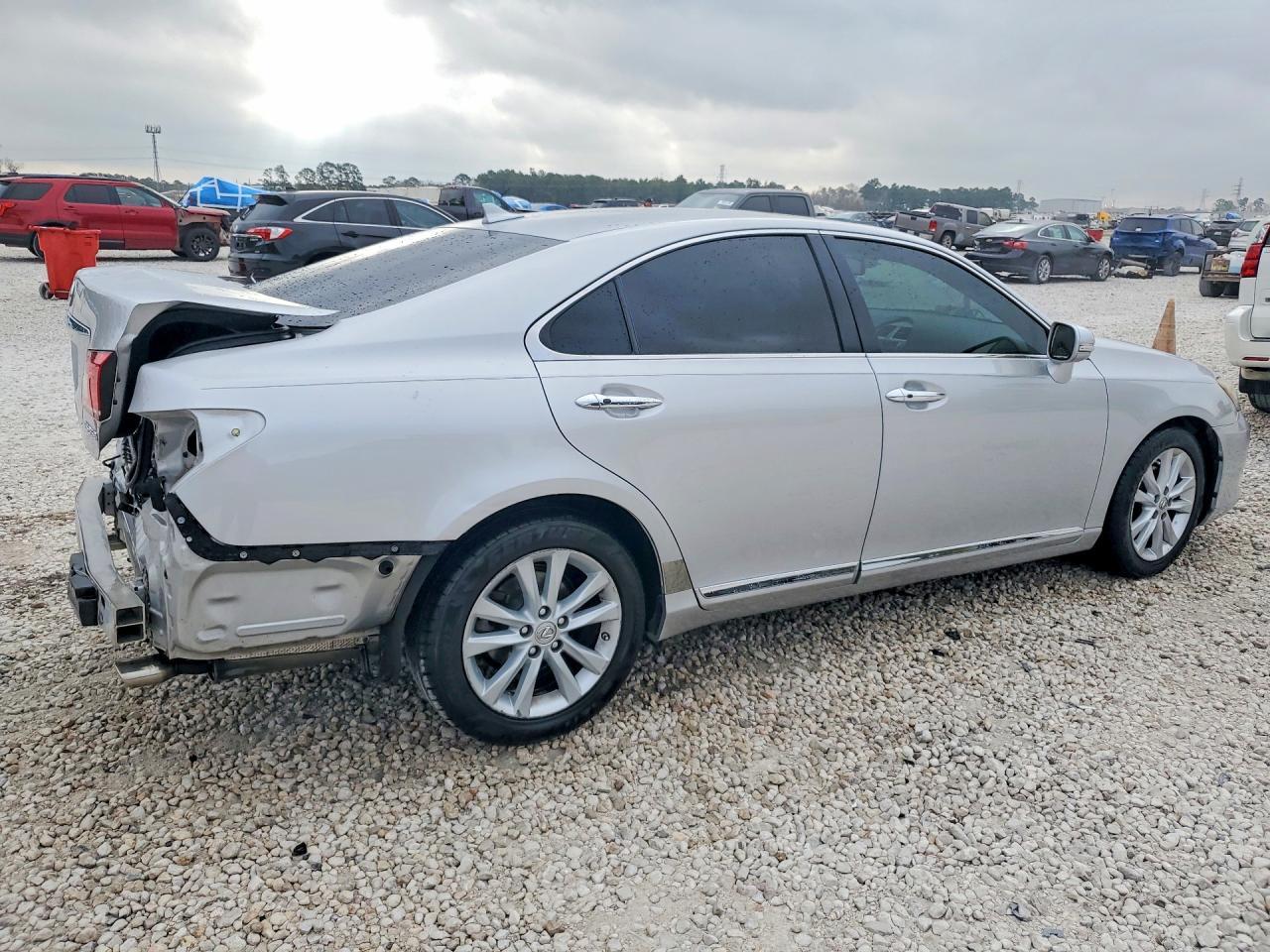 2011 Lexus Es 350 Base - Image 3