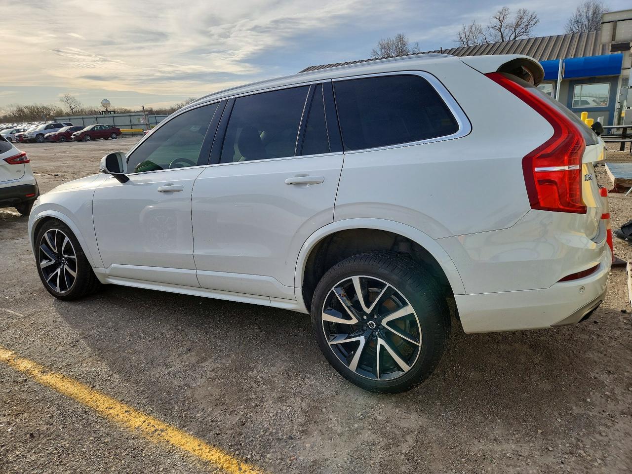 2020 Volvo Xc90 T6 Momentum - Image 2