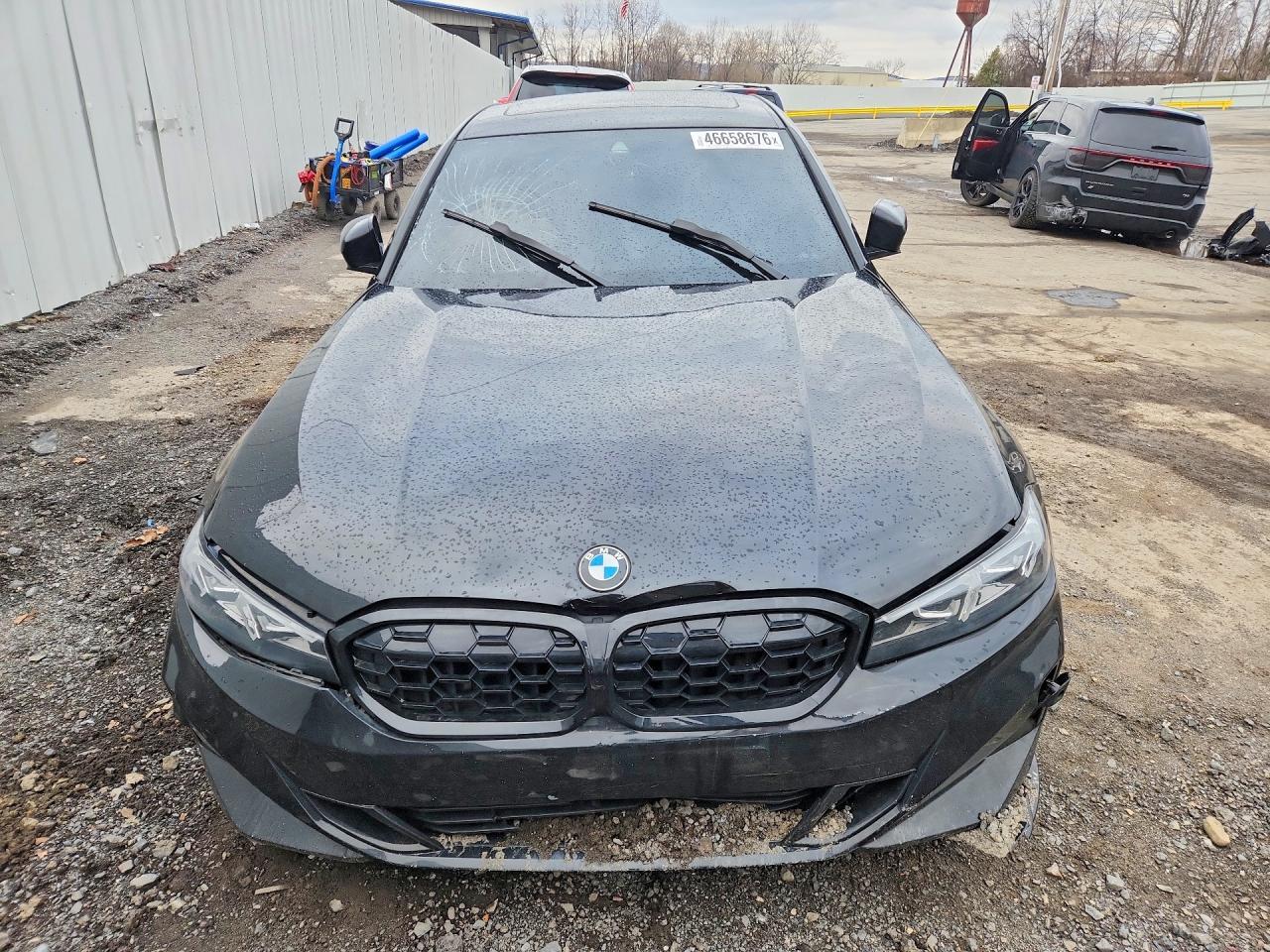 2023 BMW 330Xi - Фото 5