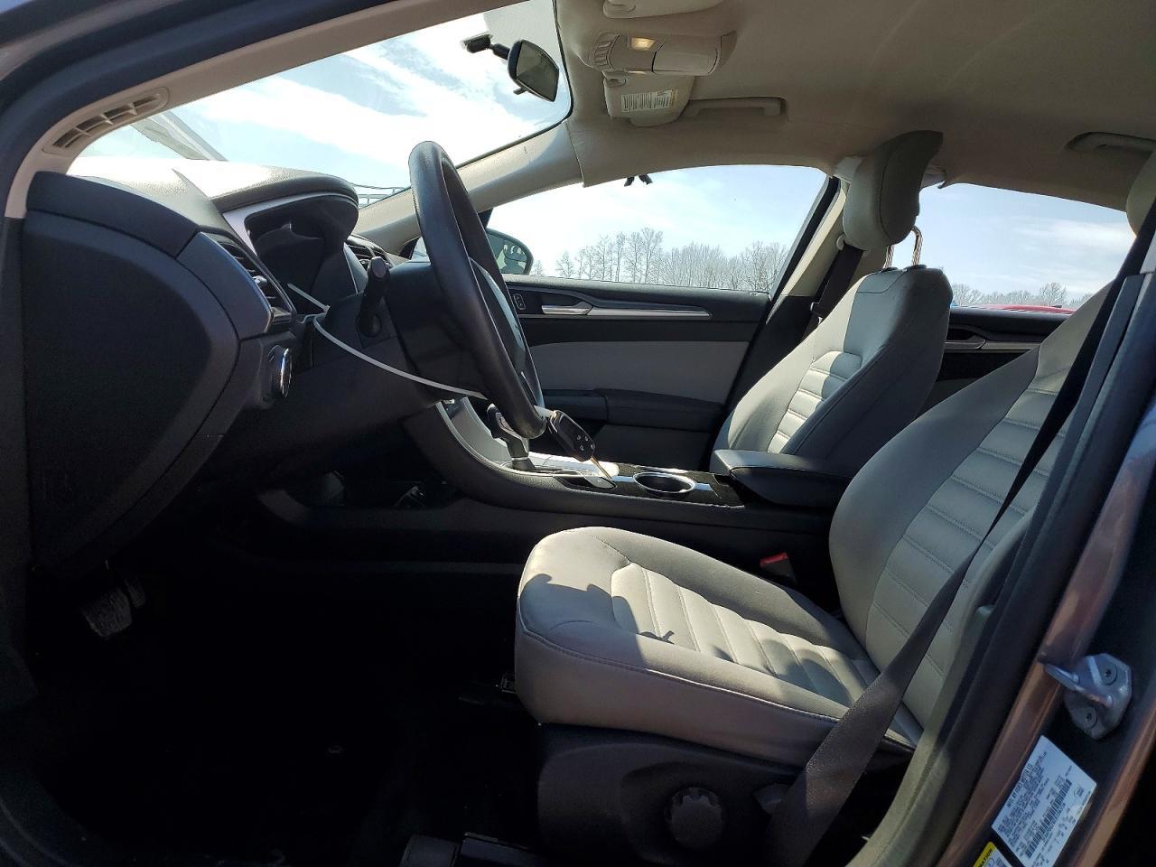 2014 Ford Fusion S - Фото 7