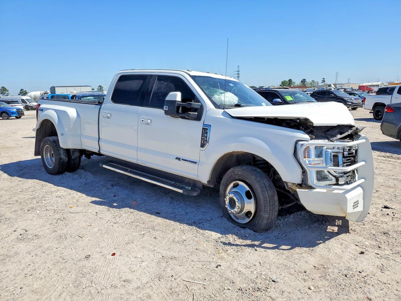 2021 Ford F350 Super Duty - Фото 4