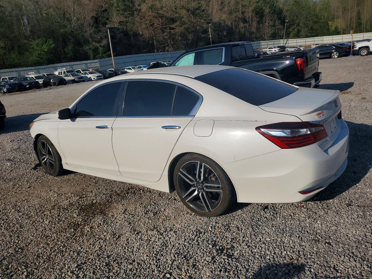 2017 Honda Accord Sport Special Edition - Фото 2