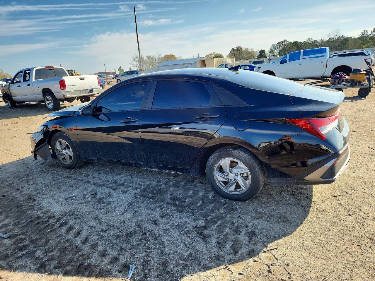 2024 Hyundai Elantra Se - Фото 2