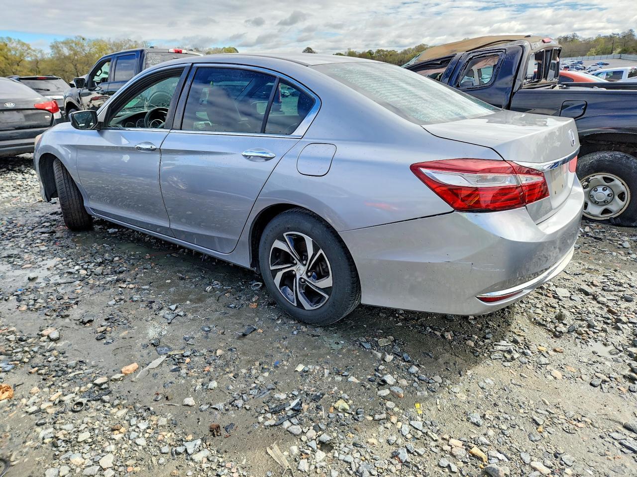 2017 Honda Accord Lx - Фото 2