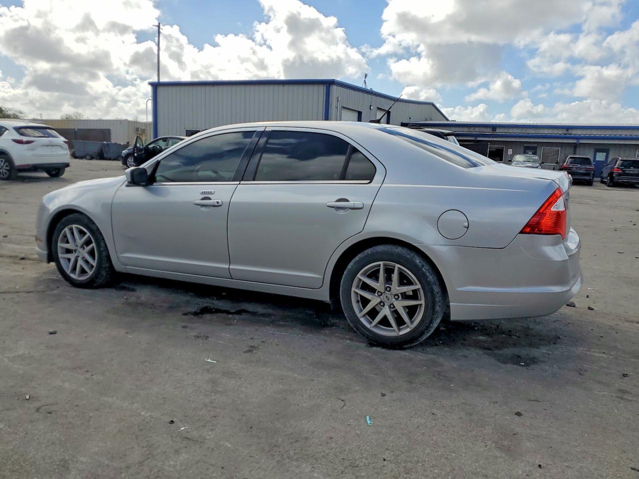 2010 Ford Fusion Sel - Image 2