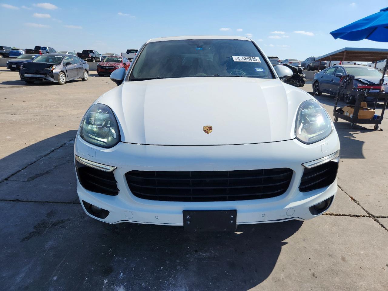 2017 Porsche Cayenne - Image 5