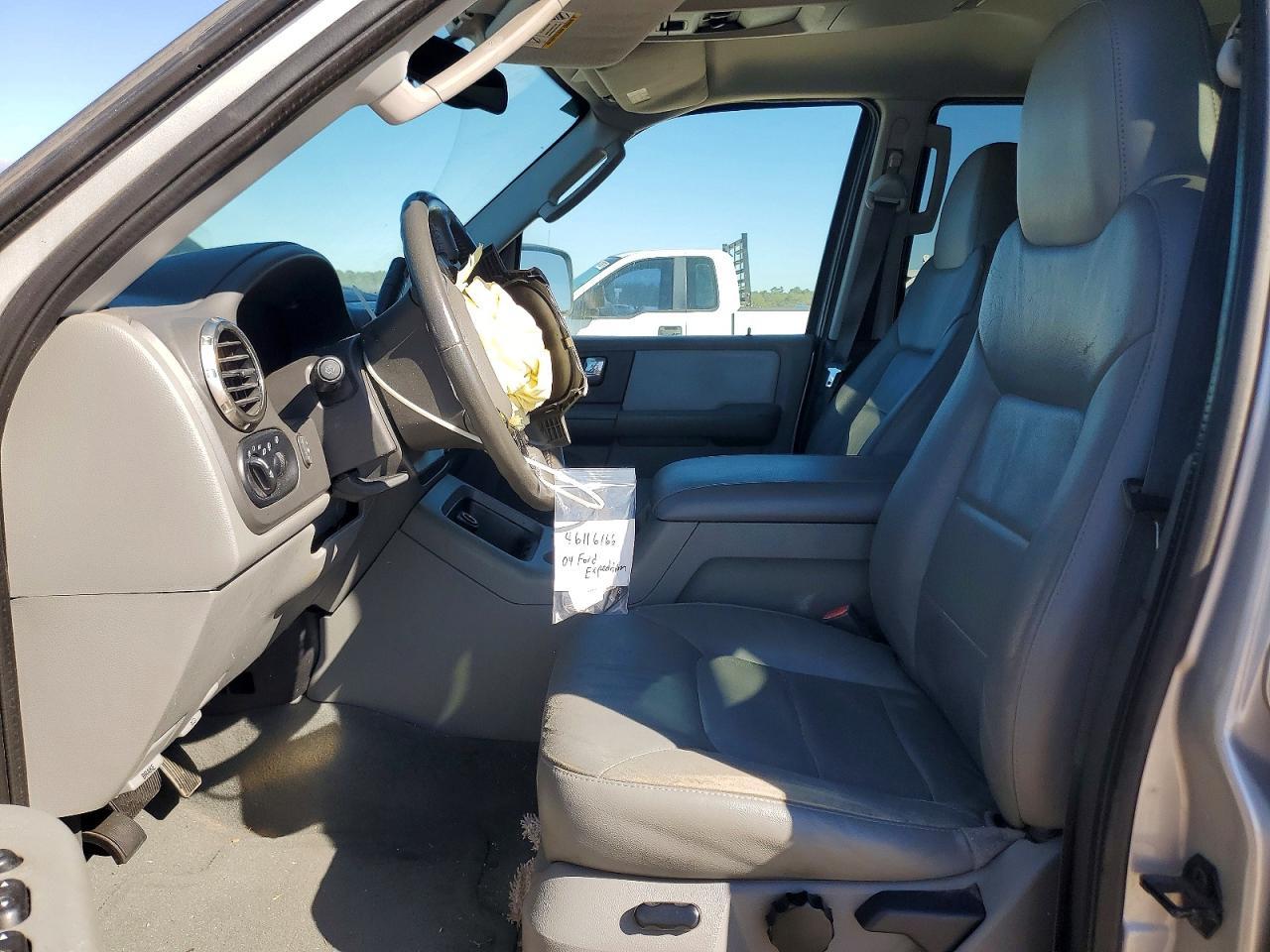 2004 Ford Expedition Xlt - Image 7