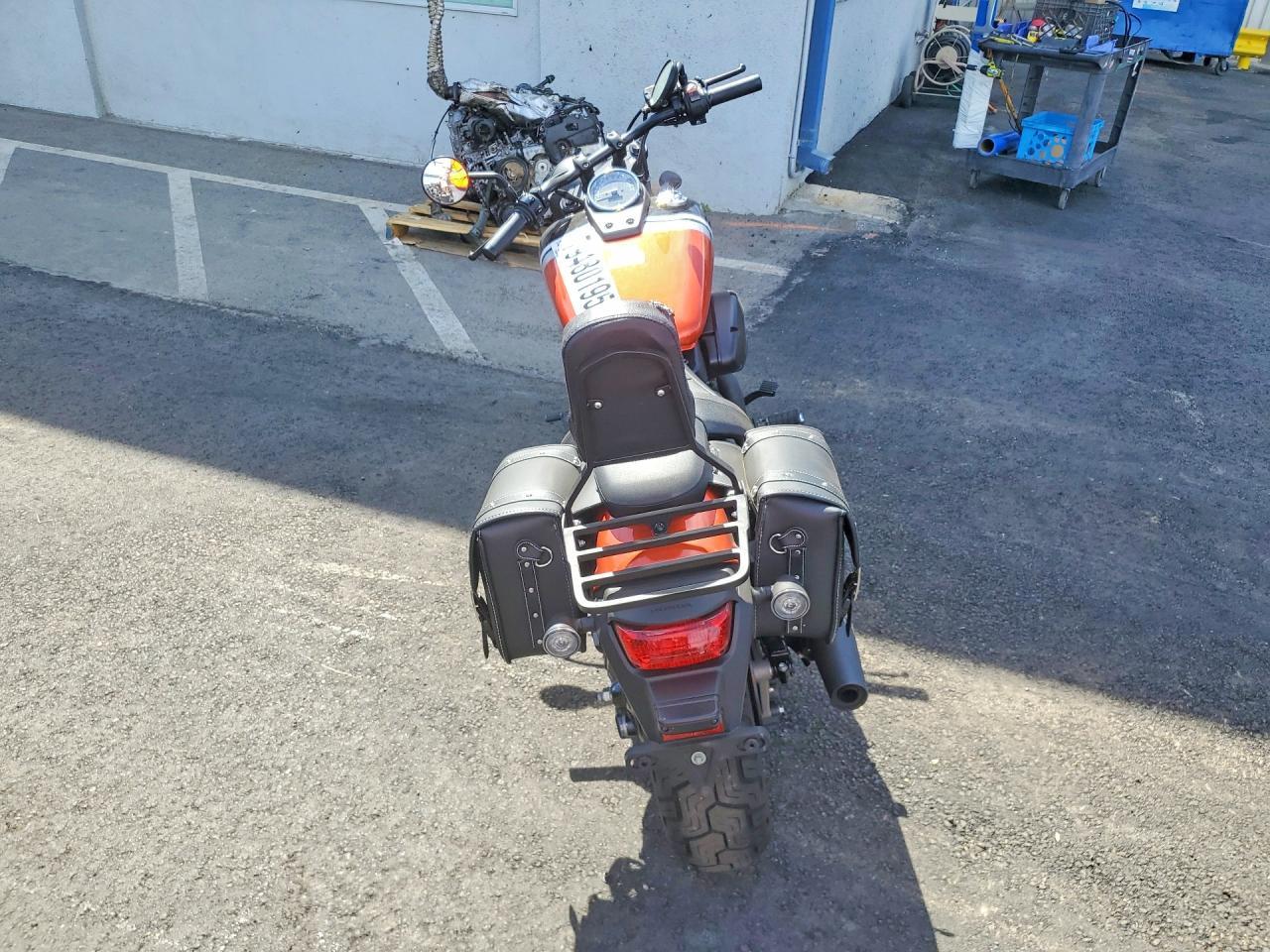 2025 Honda Vt750 C2B - Image 4