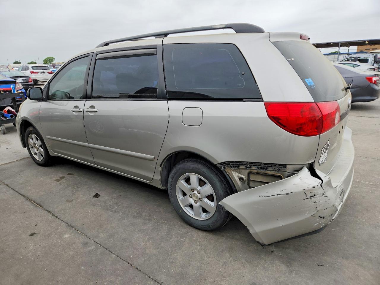 2006 Toyota Sienna Ce 8 Passenger - Фото 2