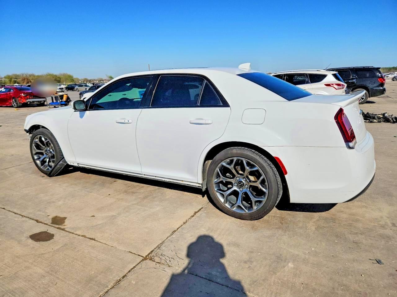 2018 Chrysler 300 S - Фото 2