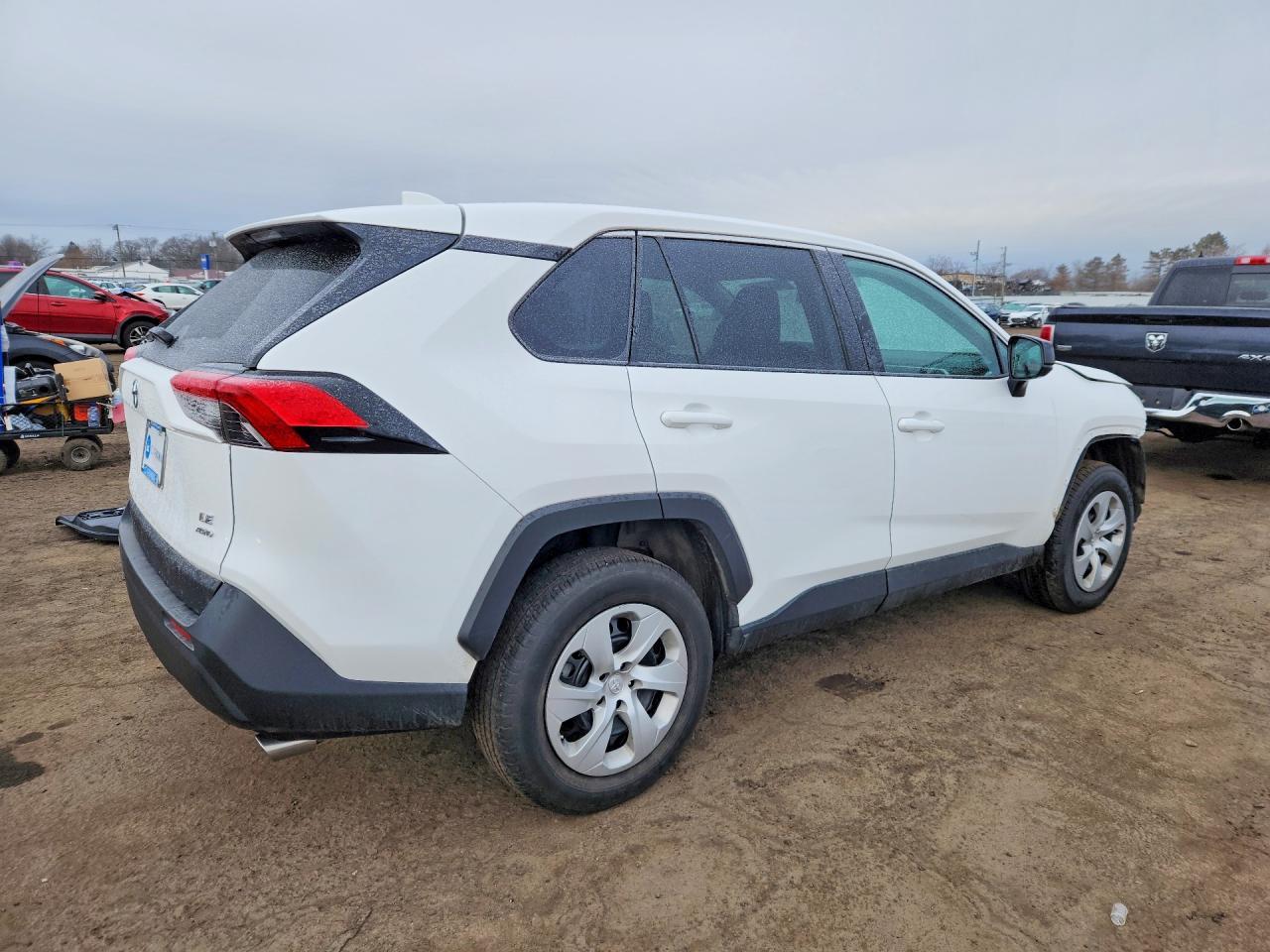 2024 Toyota Rav4 Le - Image 3