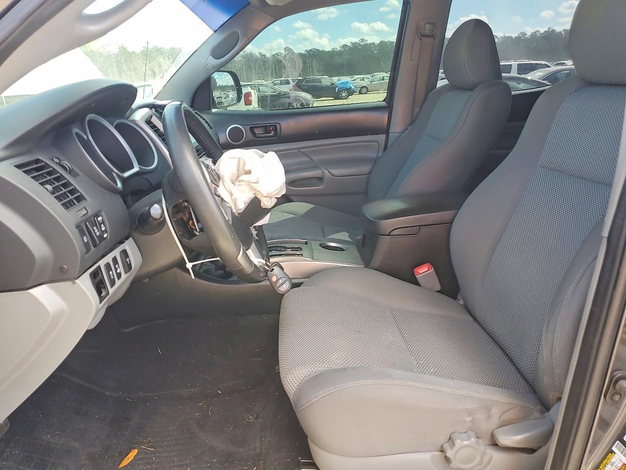 2014 Toyota Tacoma V6 - Image 7