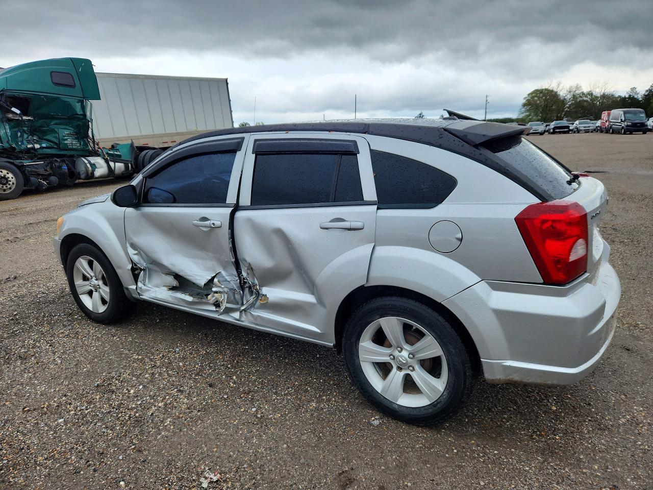 2010 Dodge Caliber Mainstreet - Image 2