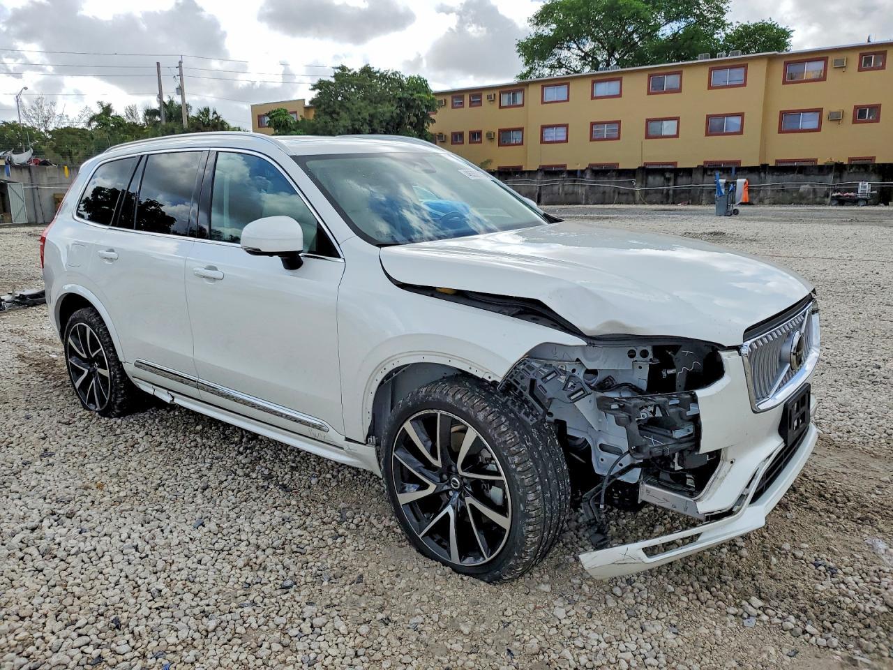 2024 Volvo Xc90 Plus - Image 4