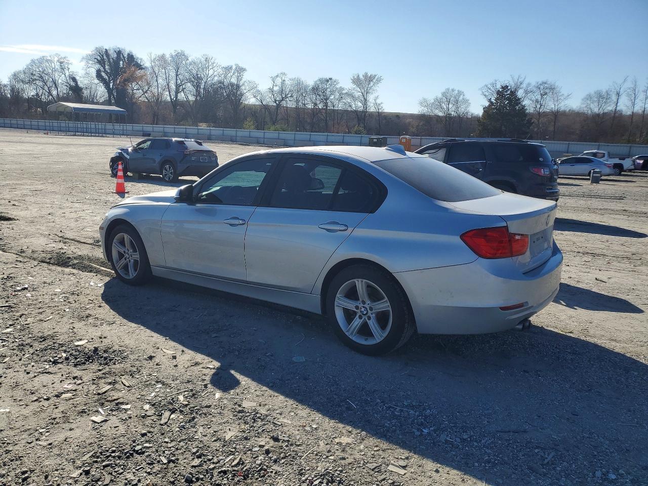 2015 BMW 328 I - Фото 2