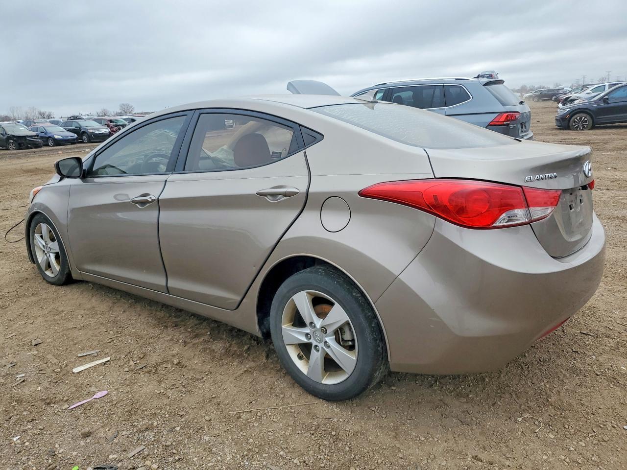 2013 Hyundai Elantra Gls - Image 2