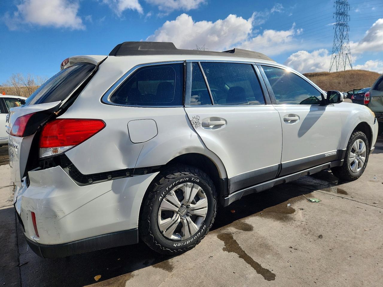 2010 Subaru Outback 2.5I - Фото 3