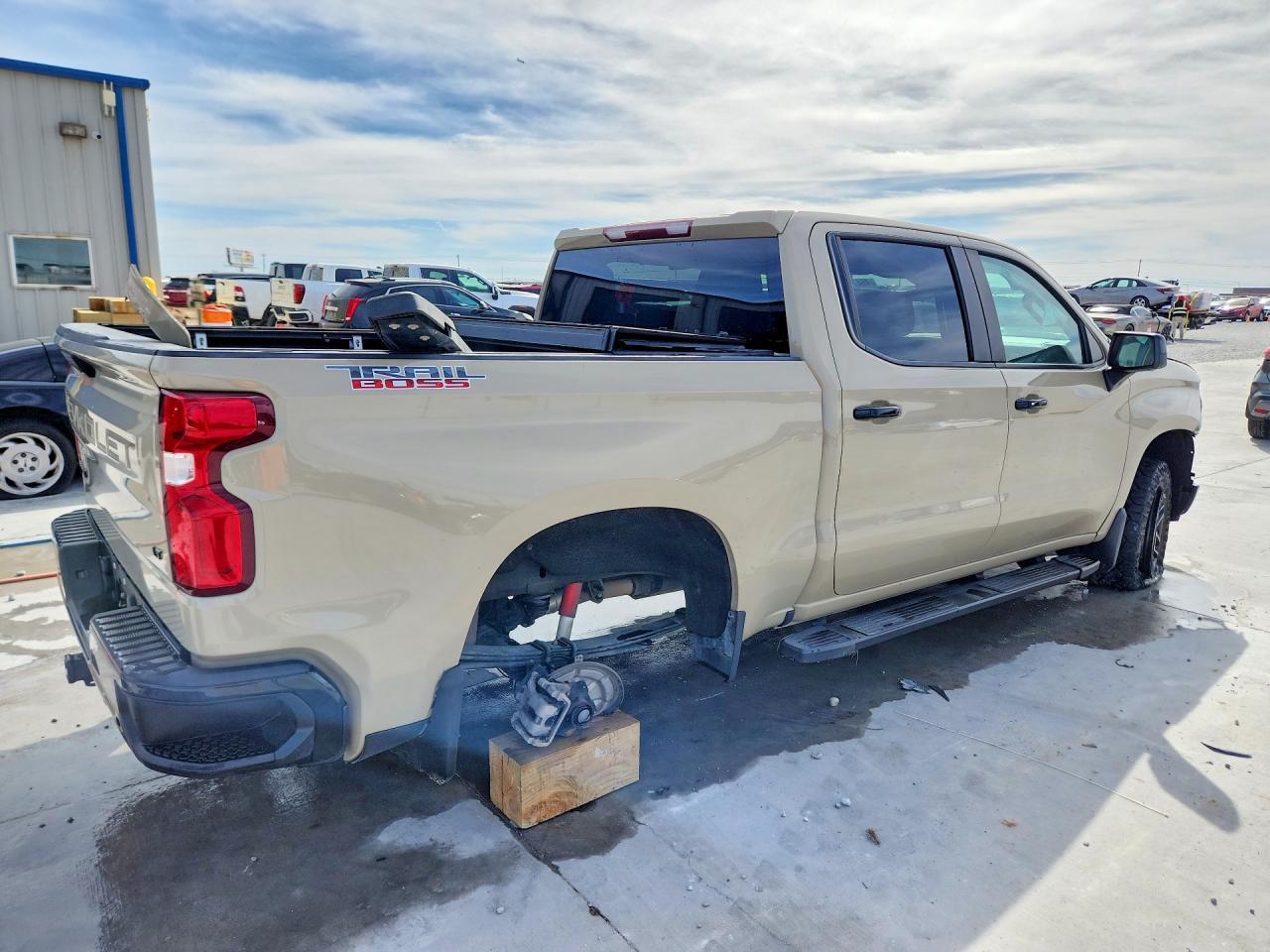 2023 Chevrolet Silverado K1500 Lt Trail Boss - Фото 3