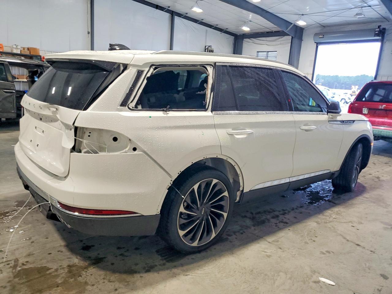 2025 Lincoln Aviator Reserve - Фото 3