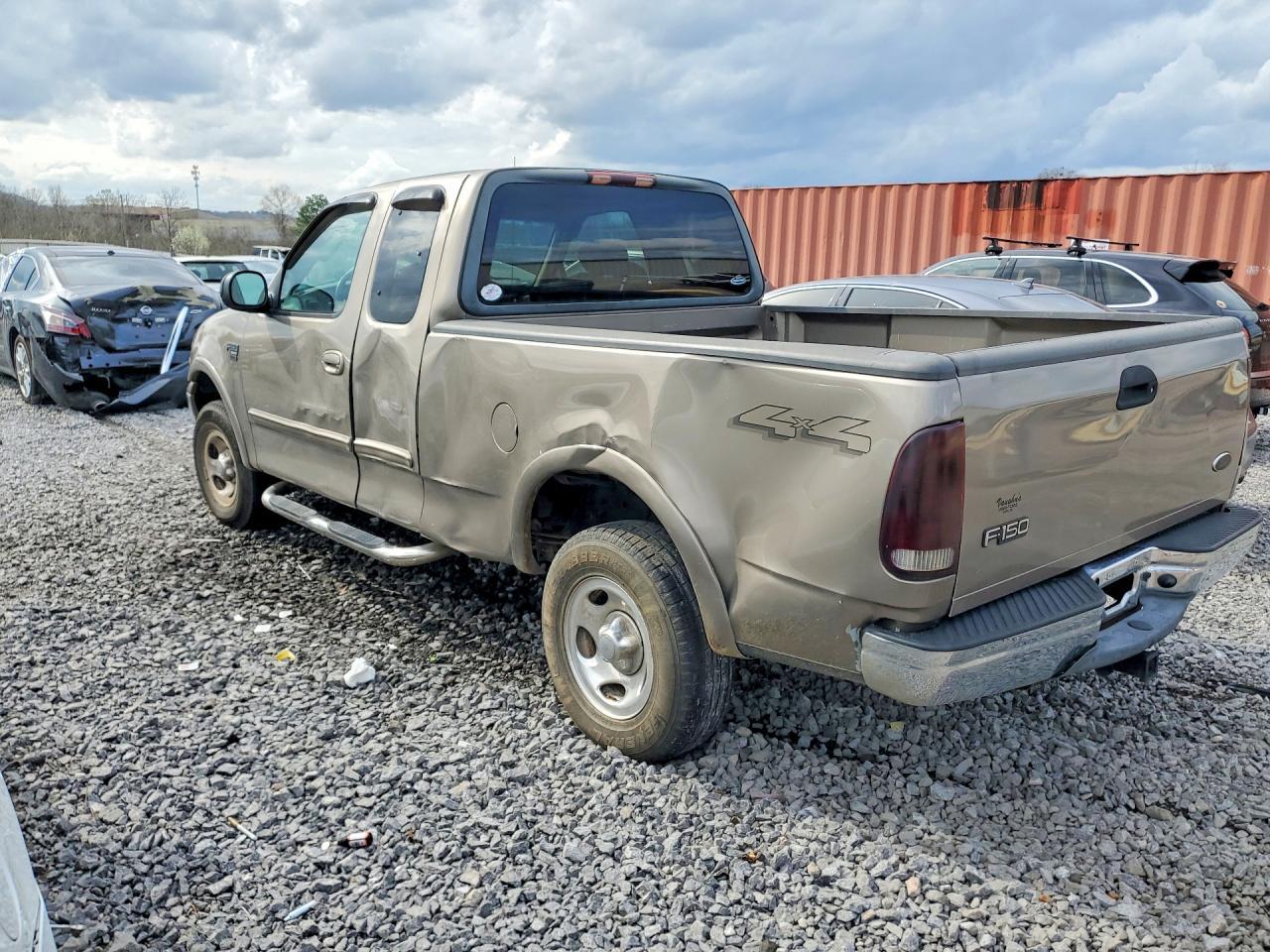 2003 Ford F150 - Image 2