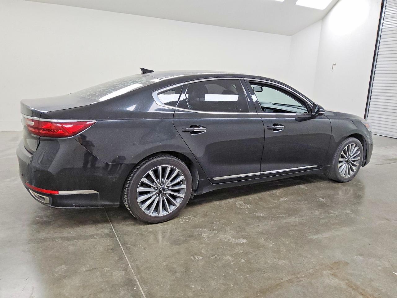 2019 Kia Cadenza Premium - Фото 3