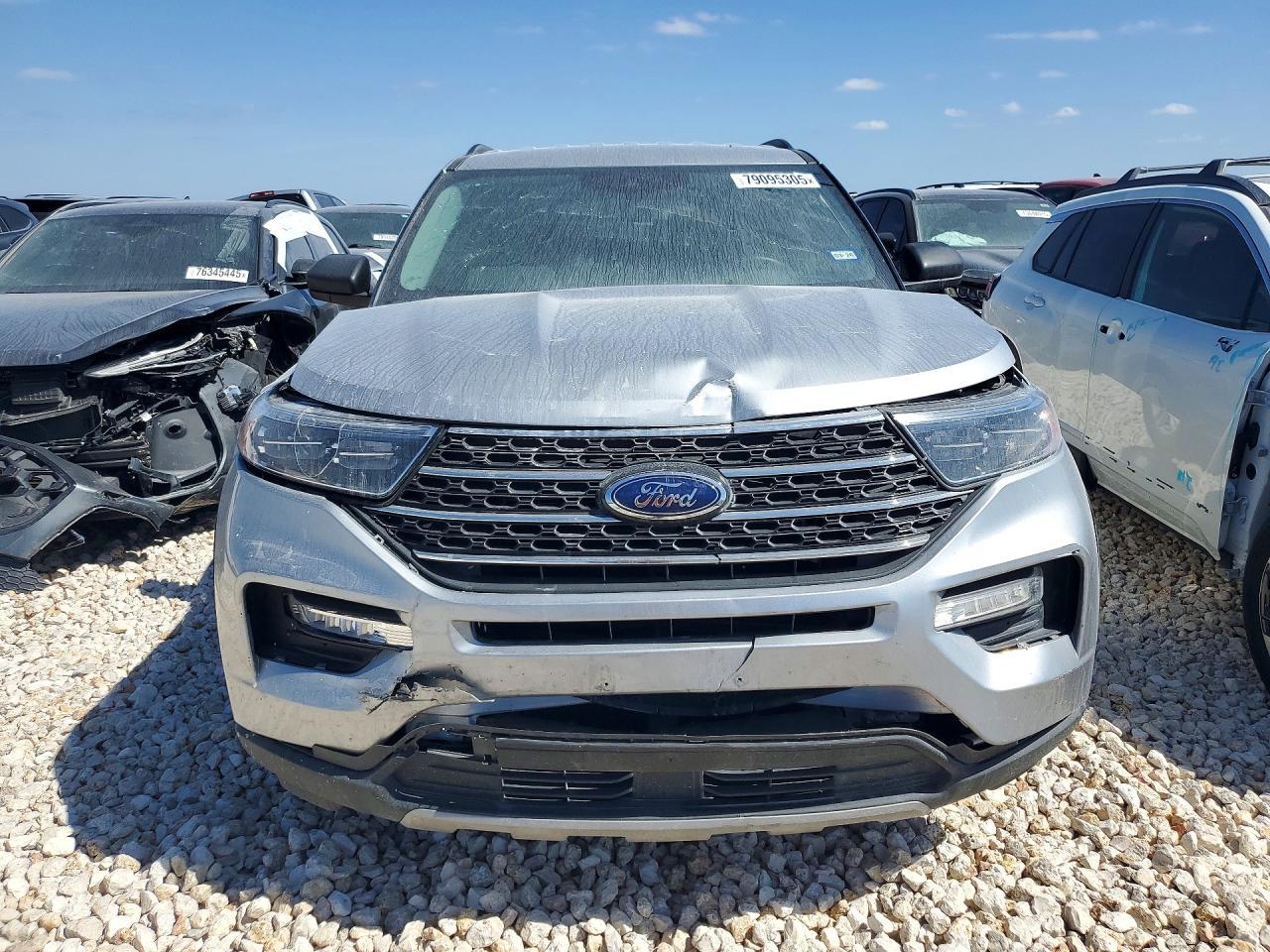 2023 Ford Explorer X - Фото 5