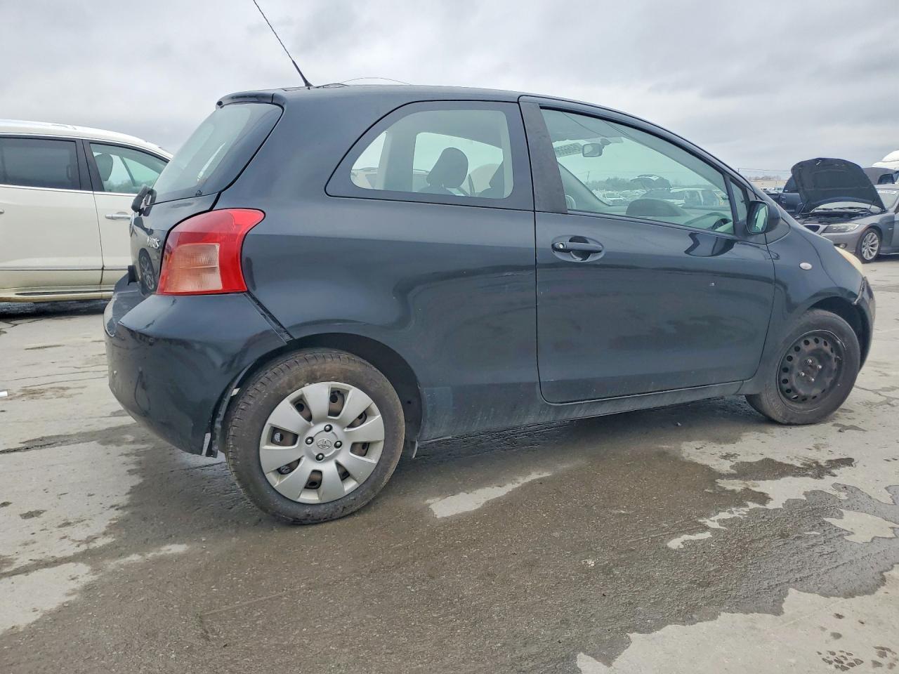 2008 Toyota Yaris Base - Image 3