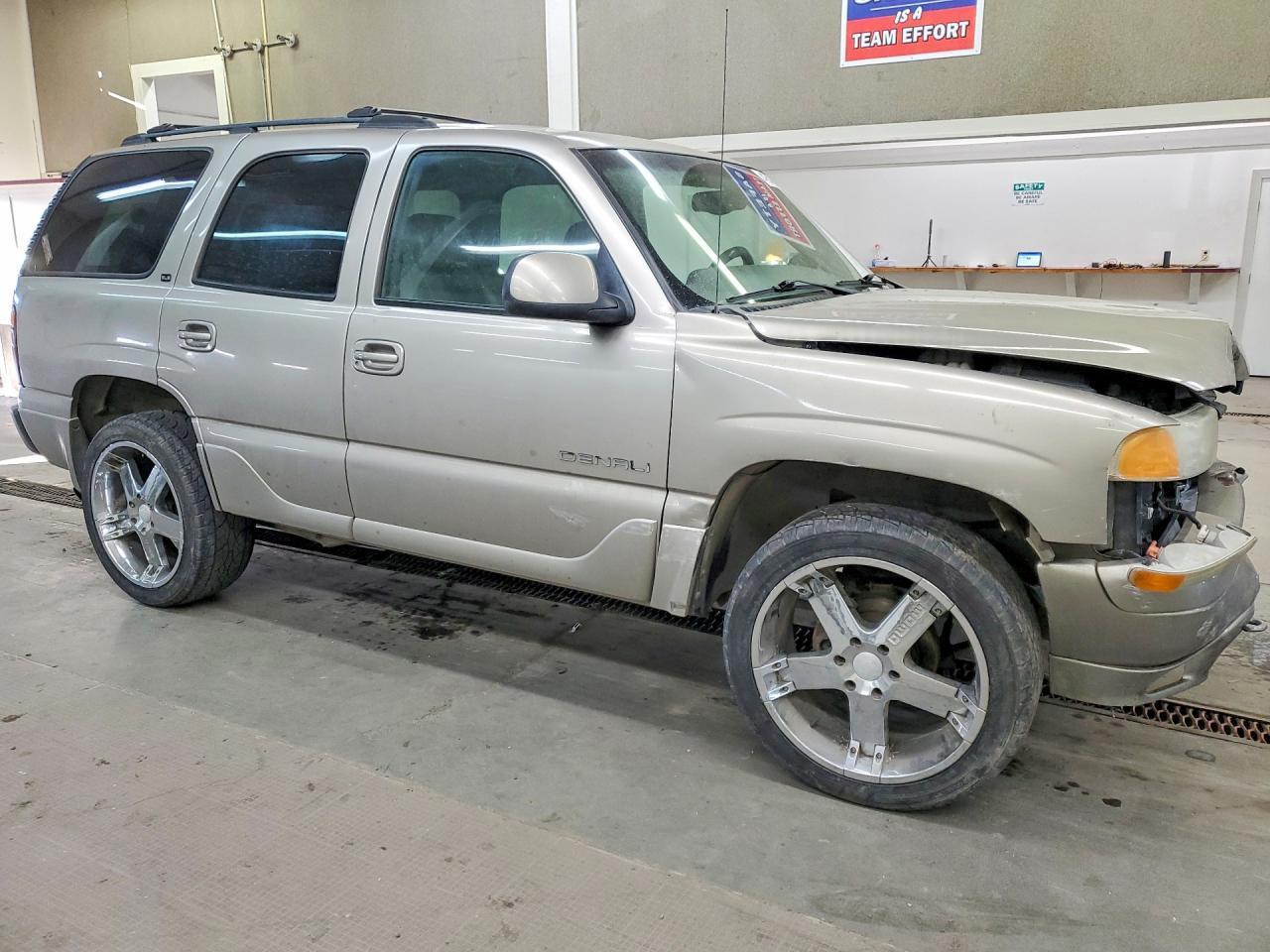 2002 GMC Yukon - Фото 4