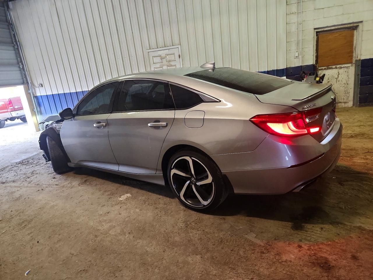 2019 Honda Accord Sport - Фото 2