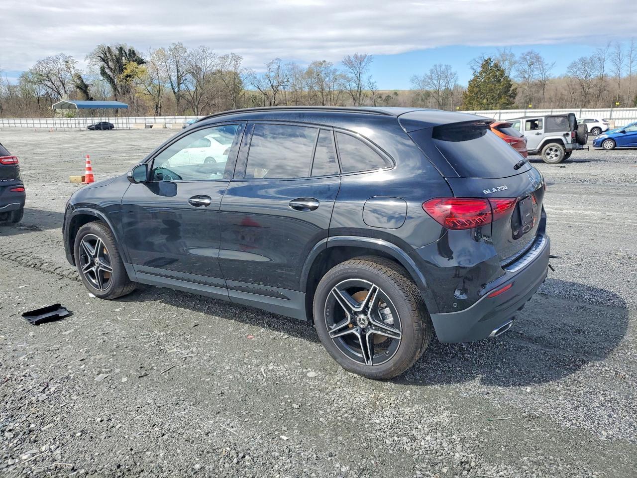 2026 Mercedes-Benz Gla 250 - Фото 2