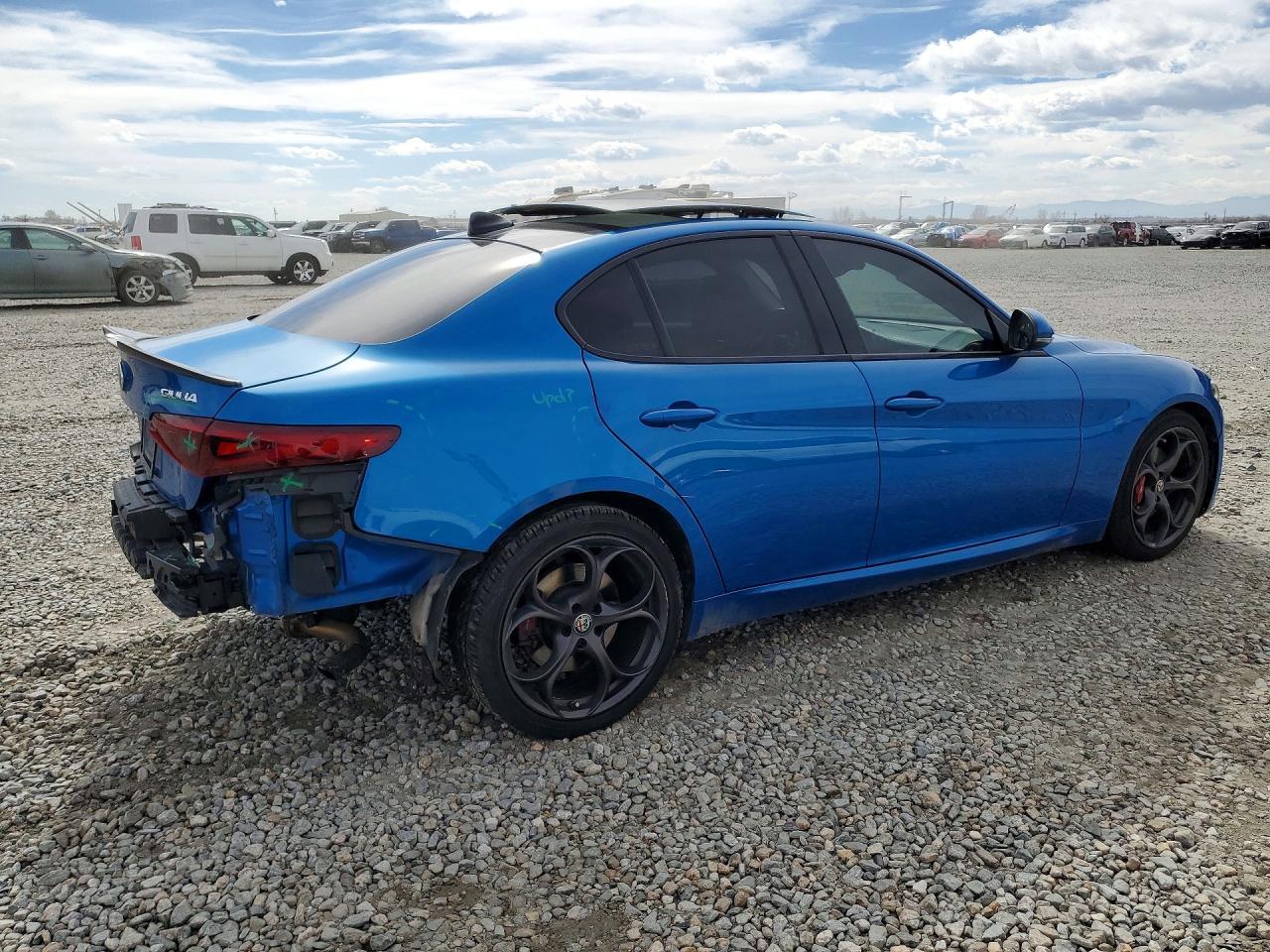 2018 Alfa Romeo Giulia Ti Q4 - Фото 3