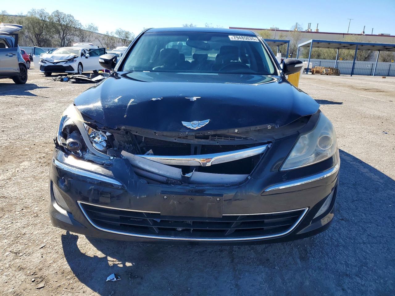 2013 Hyundai Genesis 3.8L - Фото 5